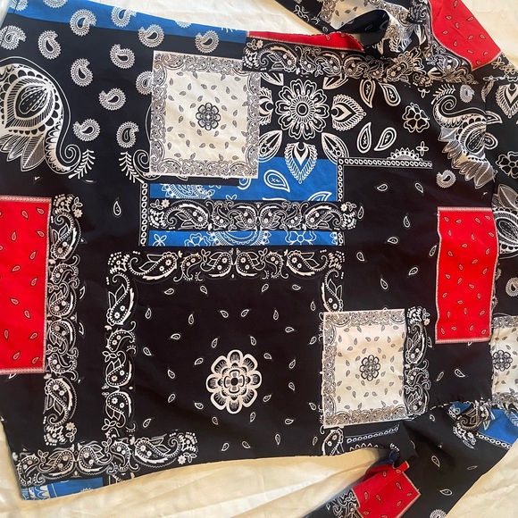 Fashion Nova Black and White Paisley Shirt - Picture 6 of 7